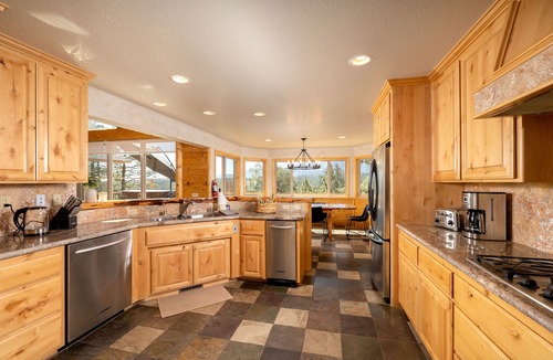 Castle Glen Estates House | Castle Rock. Best home, Best location, Best views, best hot tub, all in one place. AC