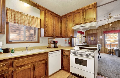 Big Bear Lake Cabin | Cedar Pines Retreat at Big Bear