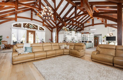 Auberry House | Celio Vista Ranch is a spectacular gated 125 acre Country Estate.