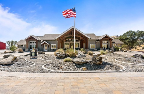 Auberry House | Celio Vista Ranch is a spectacular gated 125 acre Country Estate.