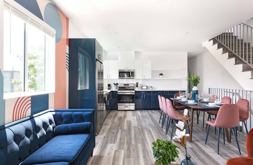 Downtown Los Angeles House | Central 4BR Townhome | Modern Perks