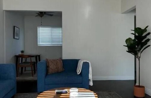 Lawndale Apartment | Central Apt/Garage & Laundry Near LAX & Beaches