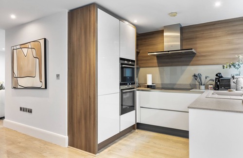 Haverstock House | Central London Primrose Spacious 5* Maisonette 3BR/3BA Townhouse