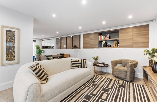 Haverstock House | Central London Primrose Spacious 5* Maisonette 3BR/3BA Townhouse