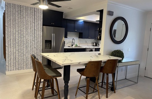 Chino House | Central of LA 7beds 2bathroom single level home