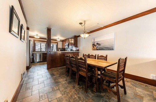 Tahoe Tavern Condo | Central Tahoe Retreat | Lake Views + Walk to Shore