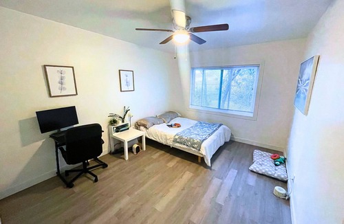 Sunset Junction Apartment | Centralized Living in Silverlake - Close To Everything L.A.!