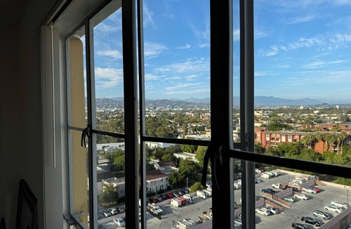 La Brea Apartment | Centrally located apartment. Gated community.