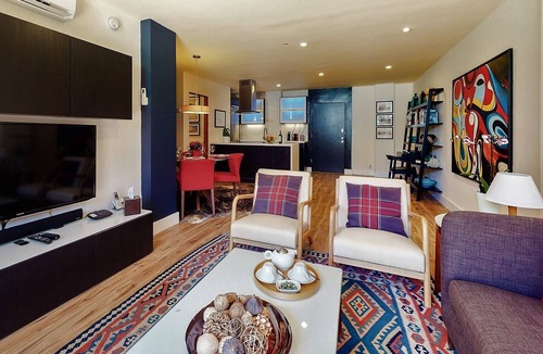 Westwood Condo | Centrally Located Modern Luxury, Walking Distance to UCLA, Westwood
