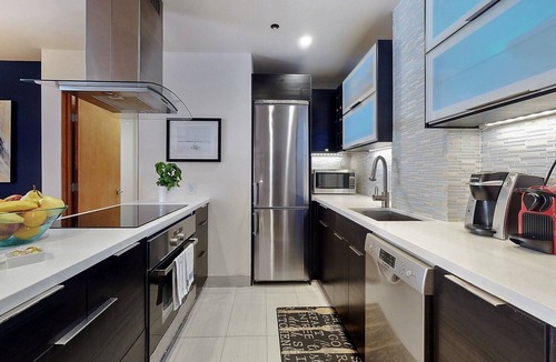 Westwood Condo | Centrally Located Modern Luxury, Walking Distance to UCLA, Westwood