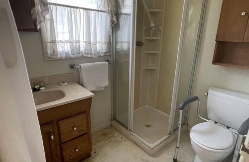 Sawtelle Bed & Breakfast | Centrally located Cozy Santa Monica haven with backyard and parking!