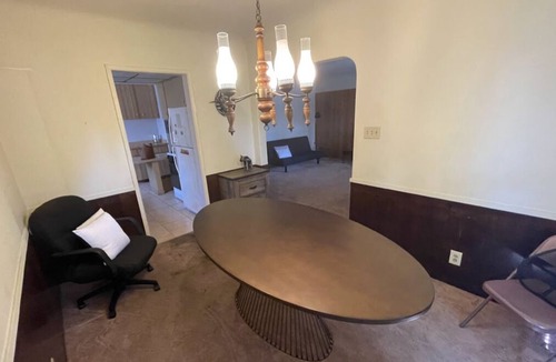 Sawtelle Bed & Breakfast | Centrally located Cozy Santa Monica haven with backyard and parking!