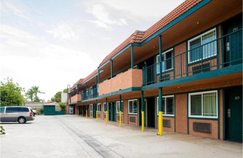 Buena Park Hotel | Century Motel Buena Park Anaheim CA 91