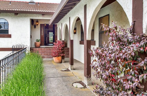 Petaluma House | Cerro Pampa Hacienda Property *Spacious Ranch Home with a Pool