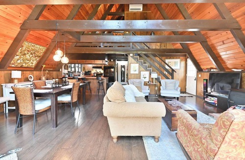 Hathaway Pines Ski Chalet | Chalet in Stanislaus National Forrest near Murphys w/privacy and canyon views