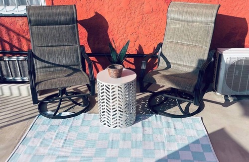View Park-Windsor Hills Apartment | Charming, Cozy Casita!