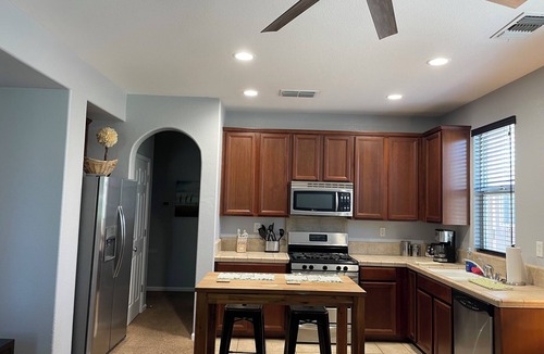 Modesto Condo | Charming 1-bedroom condo in awesome Modesto with WiFi, AC