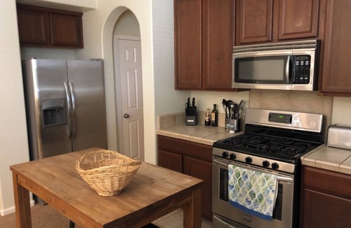 Modesto Condo | Charming 1-bedroom condo in awesome Modesto with WiFi, AC