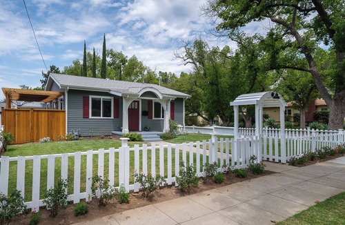 North Central House | Charming 1-bedroom guest suite in welcoming Pasadena with AC, WiFi