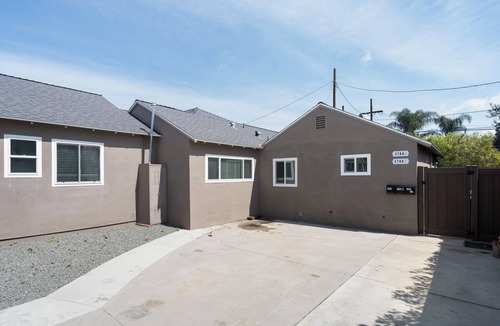Harbor Apartment | Charming 1-bedroom House, with Dedicated Workspace, AC & W/D in Unit