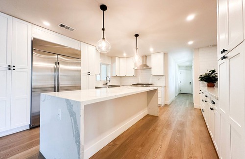 Eastvale House | Charming 1-bedroom suite with WiFi and AC in Eastvale with private bathroom