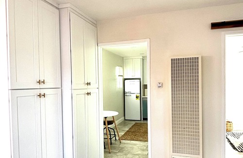 Mar Vista House | Charming 1-bedroom house in welcoming Los Angeles with laundry in-unit