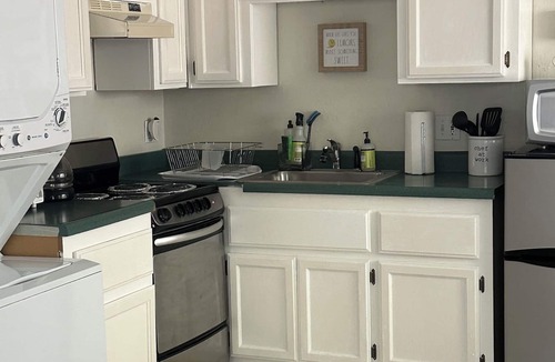Northwood - Tara House | Charming 1BR Guest House, Orinda