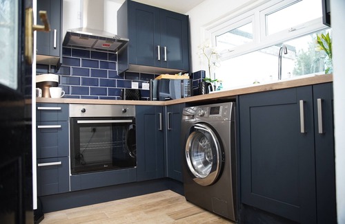 Southampton House | Charming 2-bed home with garden perfect for professionals, families, contractors