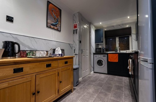 Greenwich House | Charming 2 Bedroom luxurious Home in Thamesmead south east London