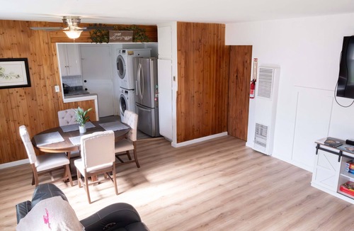 North Redondo House | Charming 2-bedroom house in lovely Redondo Beach with WiFi