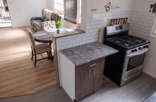 North Redondo House | Charming 2-bedroom house in lovely Redondo Beach with WiFi