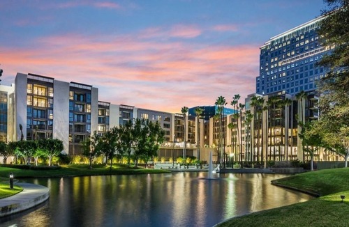 Costa Mesa Apartment | Charming 2-bedroom apartment with WiFi, fitness room in fabulous Costa Mesa