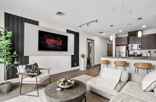 Vernon Apartment | Charming 2-bedroom apartment in serene Vernon with fitness room, WiFi