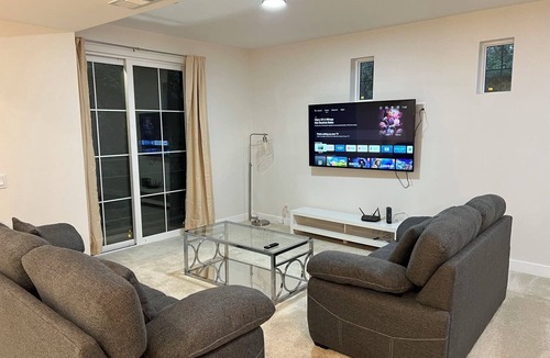 Arcadia House | Charming 2-bedroom Arcadia townhome in brilliant Arcadia with WiFi, AC