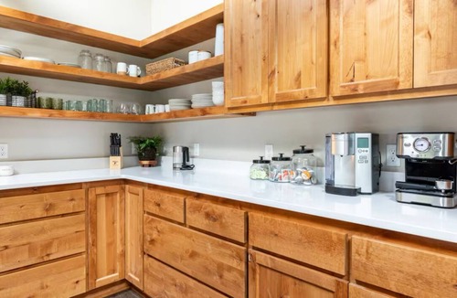 Mariposa Cottage | Charming 2-bedroom cottage - walkable downtown Mariposa/31 miles to Yosemite