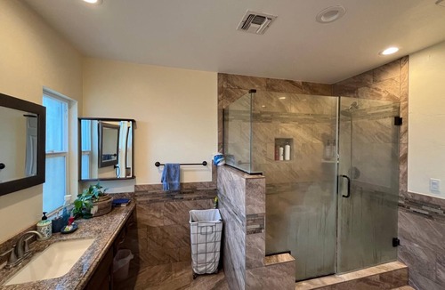 Reedley Other | Charming 2-bedroom farmhouse in Reedley with AC