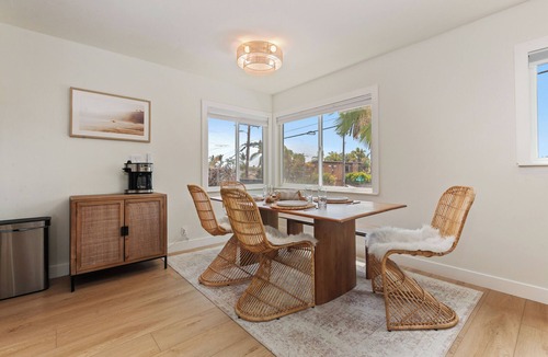 Encinitas House | Charming 2-bedroom house steps from Moonlight Beach & Encinitas Walkable