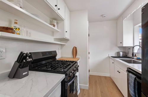 Encinitas House | Charming 2-bedroom house steps from Moonlight Beach & Encinitas Walkable