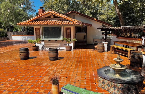 Silverado Villa | Charming 2-bedroom villa in brilliant Silverado with AC, WiFi
