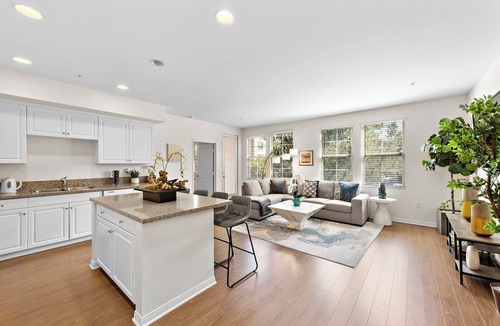 Irvine Bed & Breakfast | Charming 2-bedroom with fitness room located within walking distance to spectrum