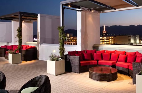 Downtown Apartment | Charming 2-BR 2-BA 4 Beds Apt in Glendale