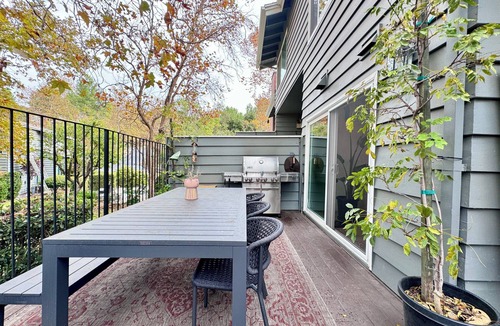 Thousand Oaks House | Charming 3-bdrm house, with gorgeous deck in Westlake Village