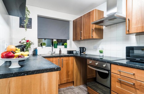 Oadby House | Charming 3-Bed House, Accommodates 6, Fast Wi-Fi, Perfect for Long Term Stays