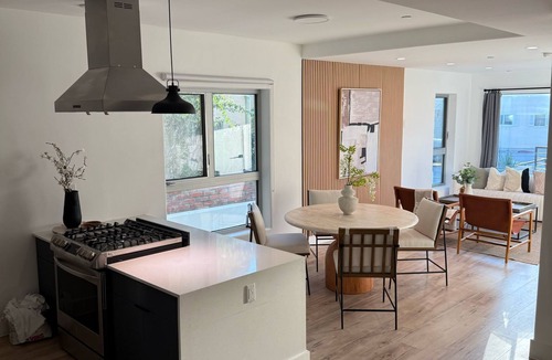 West Hollywood Condo | Charming 3-bedroom condo with AC and WiFi in lovely West Hollywood