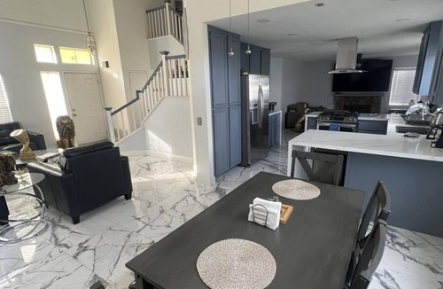 Moreno Valley House | Charming 3-bedroom house in Moreno Valley with huge pool ,spa and connected lake