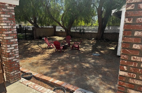 Canyon Country House | Charming 3-Bedroom Newly Remodeled Guest House on Equestrian Ranch