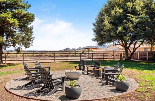 Los Alamos House | Charming 3-bedroom house in marvelous Los Alamos with WiFi, fitness room