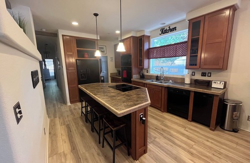 Fern Valley House | Charming 3-bedroom house in Idyllwild with WiFi and AC
