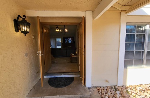 Lancaster House | Charming 3-bedroom house in enchanting Lancaster with AC, WiFi
