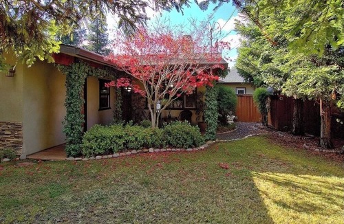 Oroville East House | Charming 3-bedroom house with WiFi, AC in lovely Oroville